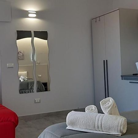 Donjon Suite Centro Storico Кастельбуоно Экстерьер фото